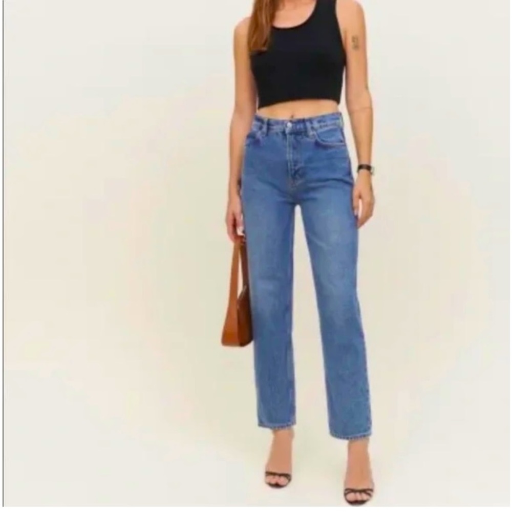 Karli high rise tapered Reformation jean. Size 28. Only wore a few times!